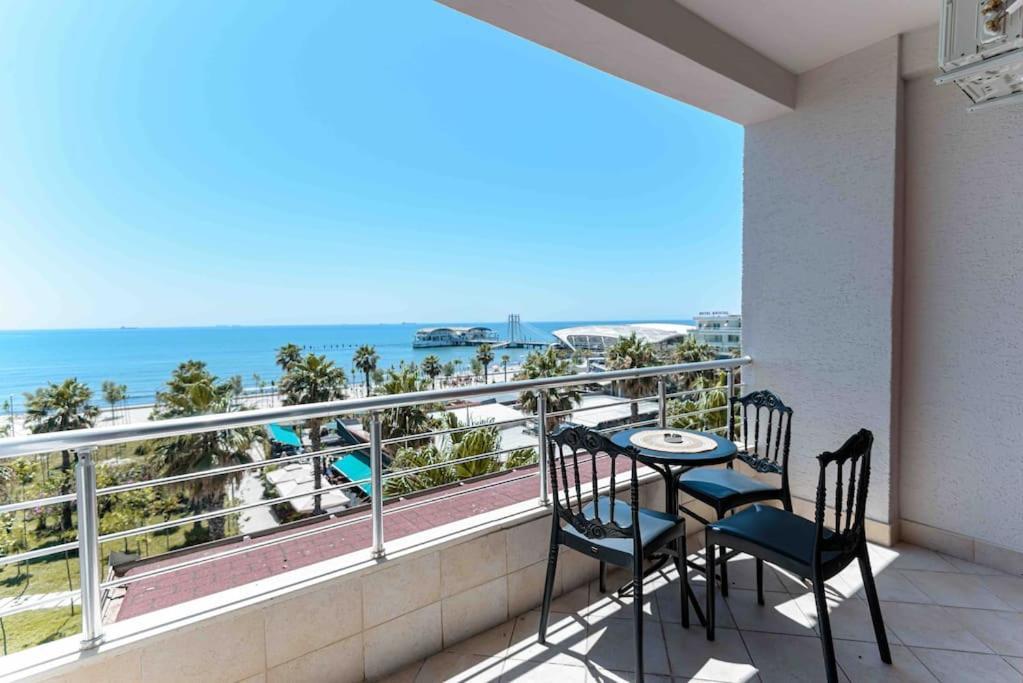 Grand View Apartment Durrës Esterno foto