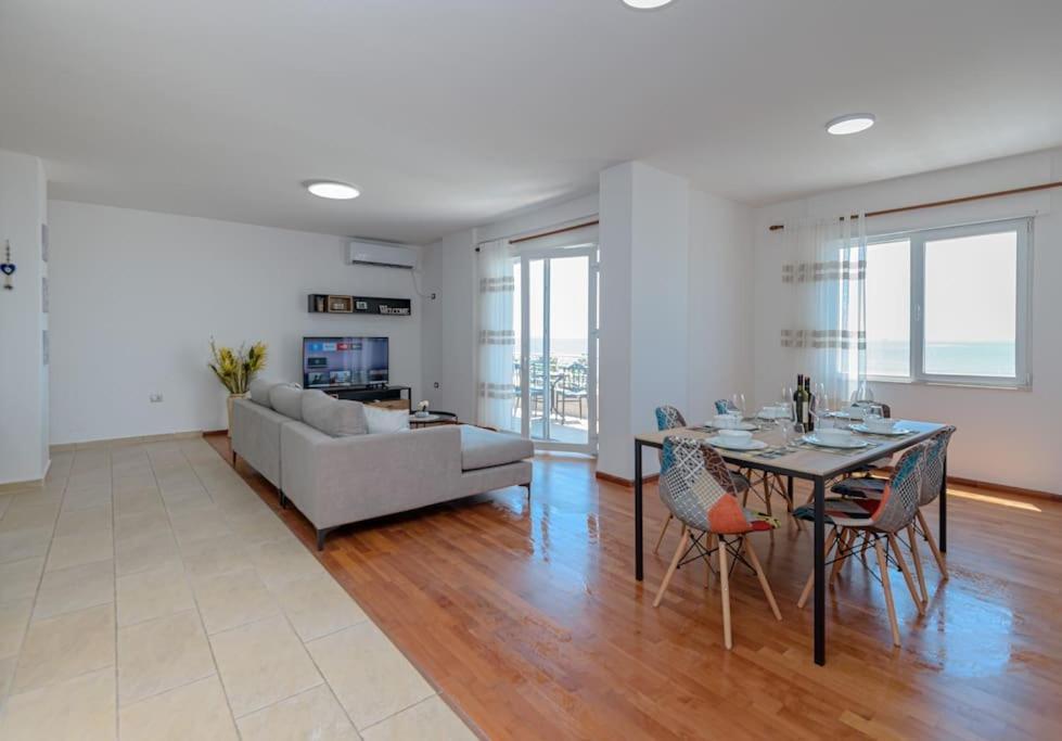 Grand View Apartment Durrës Esterno foto